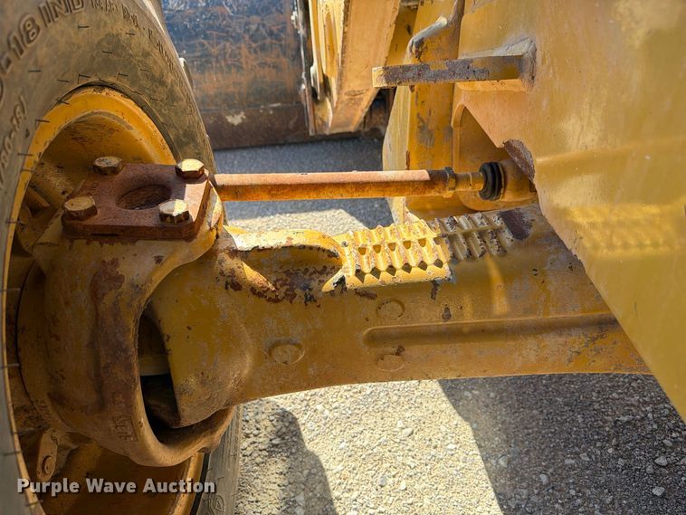 image for item FI0420 2016 Caterpillar 420F2IT backhoe