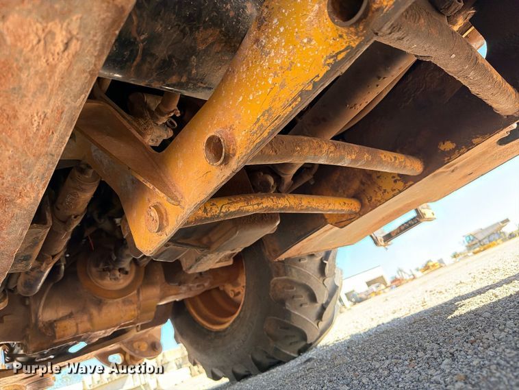 image for item FI0420 2016 Caterpillar 420F2IT backhoe