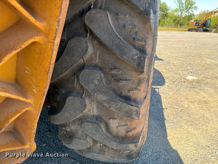 image for item FI0420 2016 Caterpillar 420F2IT backhoe