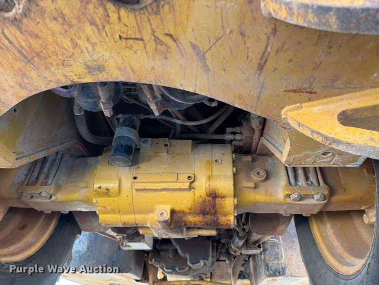 image for item FI0420 2016 Caterpillar 420F2IT backhoe