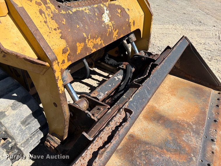 image for item FI0421 2018 Caterpillar 289D tracked skid steer loader
