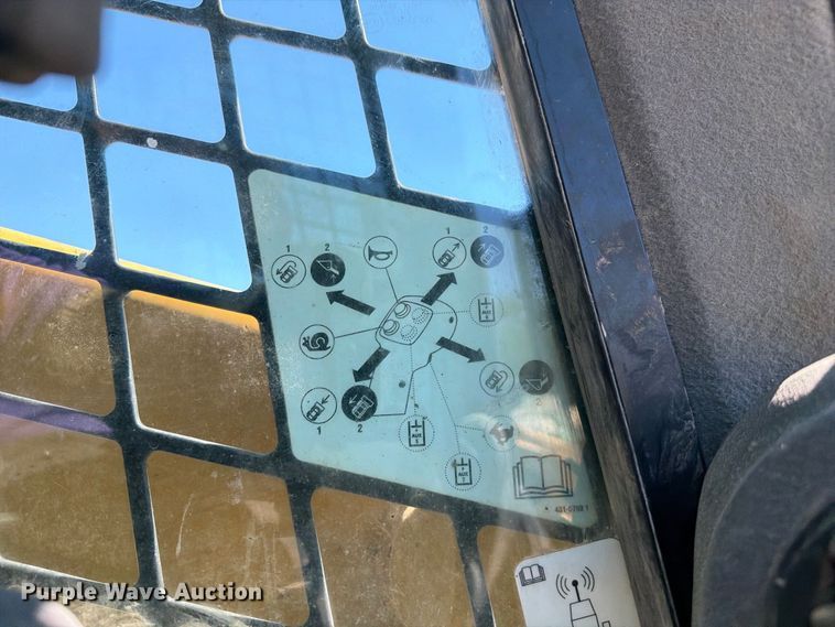 image for item FI0421 2018 Caterpillar 289D tracked skid steer loader