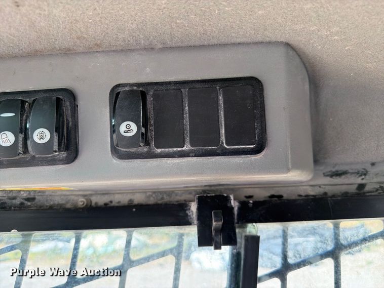 image for item FI0421 2018 Caterpillar 289D tracked skid steer loader