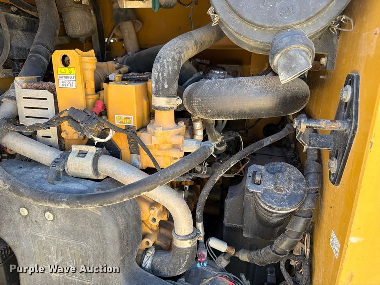 image for item FI0421 2018 Caterpillar 289D tracked skid steer loader