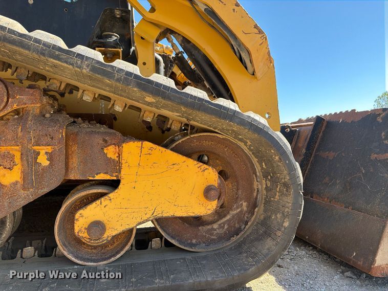 image for item FI0421 2018 Caterpillar 289D tracked skid steer loader