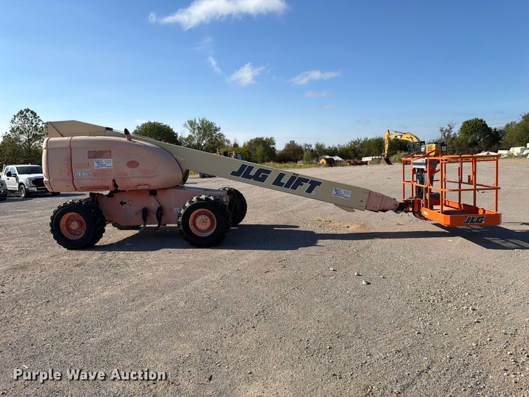 image for item FI0422 2000 JLG 600S boom lift