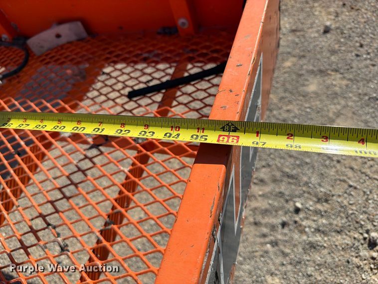 image for item FI0422 2000 JLG 600S boom lift