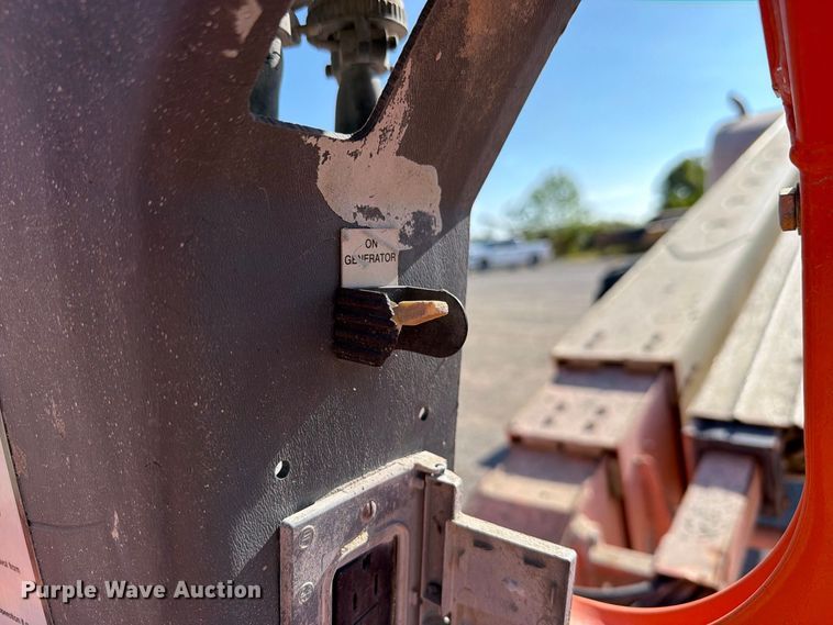 image for item FI0422 2000 JLG 600S boom lift