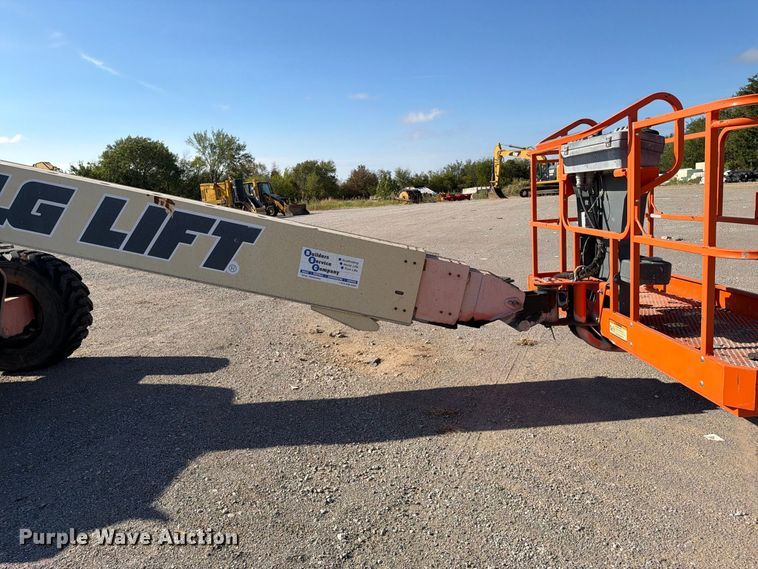 image for item FI0422 2000 JLG 600S boom lift