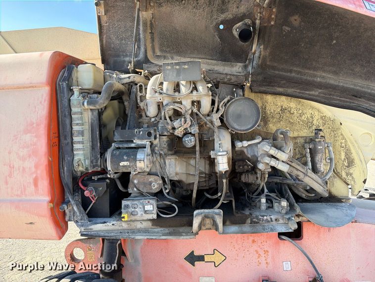 image for item FI0422 2000 JLG 600S boom lift