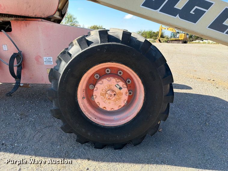 image for item FI0422 2000 JLG 600S boom lift