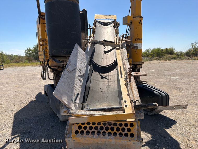 image for item FI0423 2001 Gomaco GT-3600 slipform paver