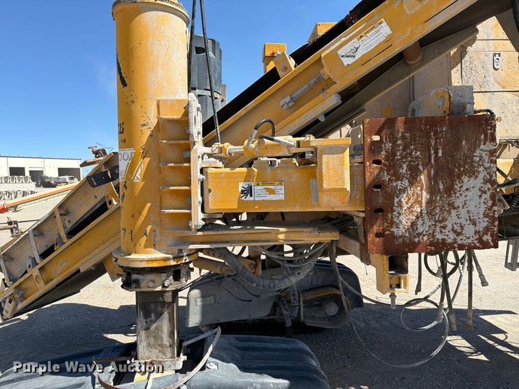 image for item FI0423 2001 Gomaco GT-3600 slipform paver