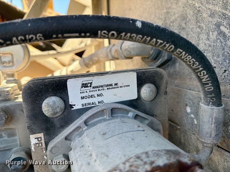 image for item FI0423 2001 Gomaco GT-3600 slipform paver