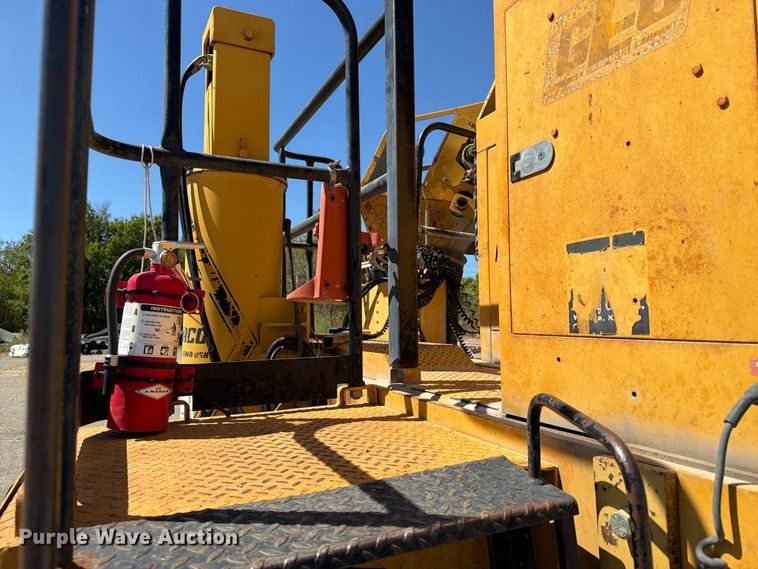 image for item FI0423 2001 Gomaco GT-3600 slipform paver