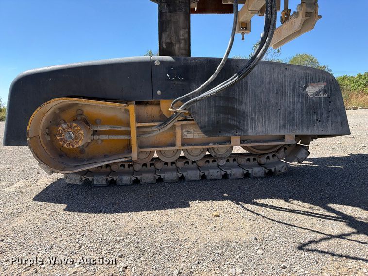 image for item FI0423 2001 Gomaco GT-3600 slipform paver