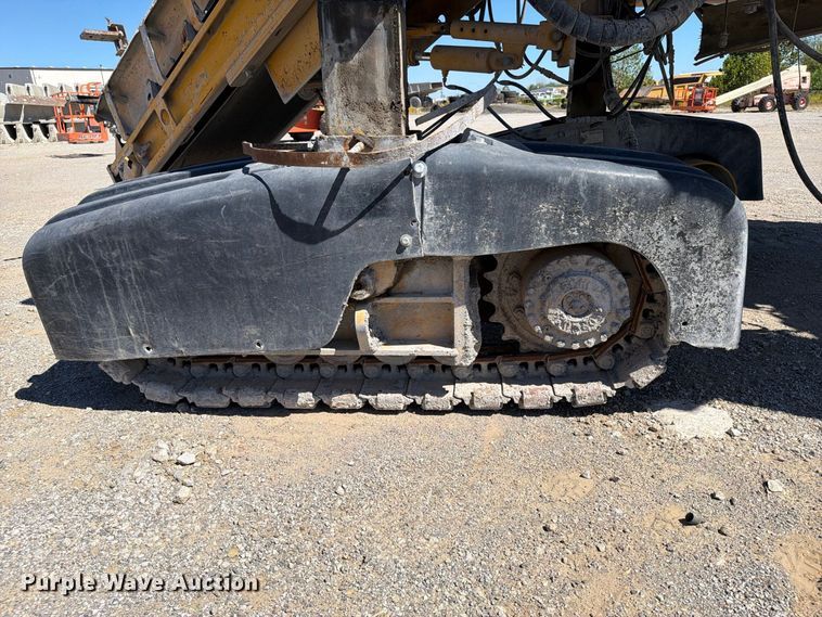 image for item FI0423 2001 Gomaco GT-3600 slipform paver