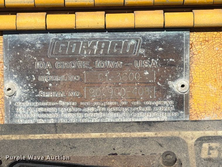 image for item FI0423 2001 Gomaco GT-3600 slipform paver