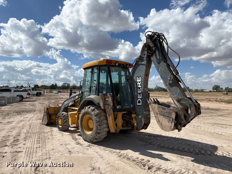 image for item FI2021 2010 John Deere 310J backhoe