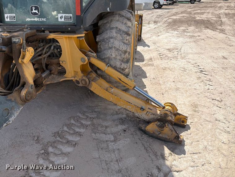 image for item FI2021 2010 John Deere 310J backhoe