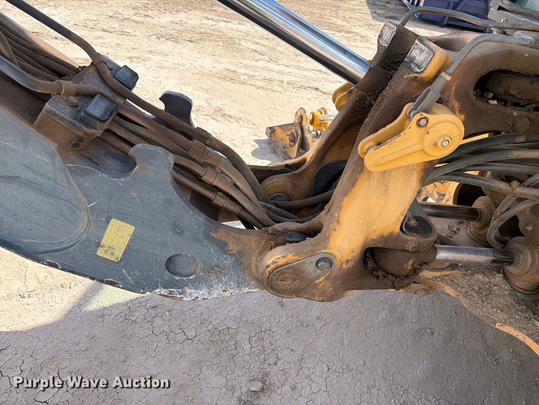 image for item FI2021 2010 John Deere 310J backhoe
