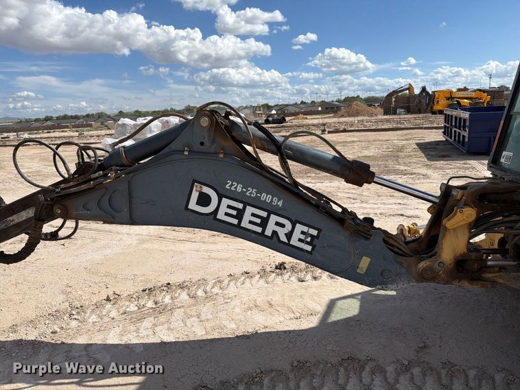image for item FI2021 2010 John Deere 310J backhoe