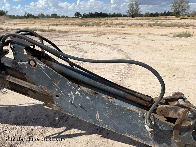 image for item FI2021 2010 John Deere 310J backhoe