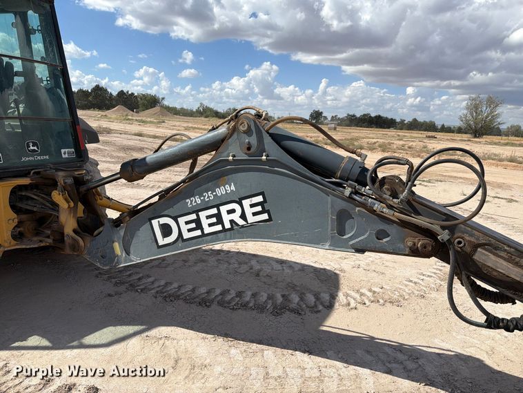 image for item FI2021 2010 John Deere 310J backhoe