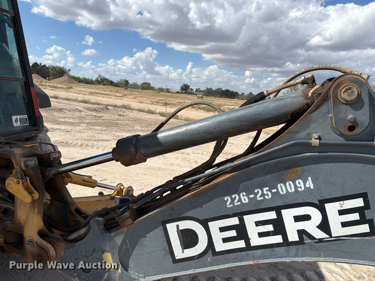 image for item FI2021 2010 John Deere 310J backhoe