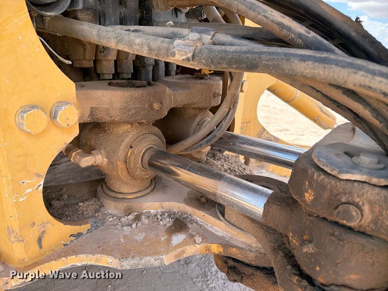 image for item FI2021 2010 John Deere 310J backhoe