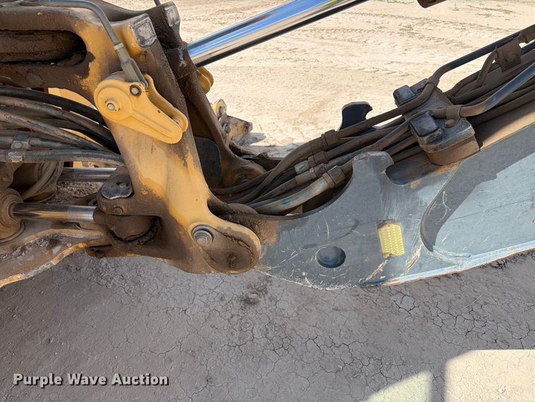 image for item FI2021 2010 John Deere 310J backhoe