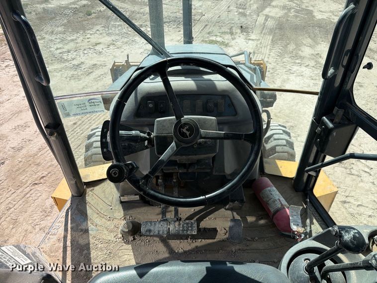 image for item FI2021 2010 John Deere 310J backhoe
