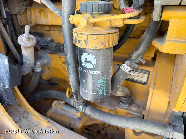 image for item FI2021 2010 John Deere 310J backhoe