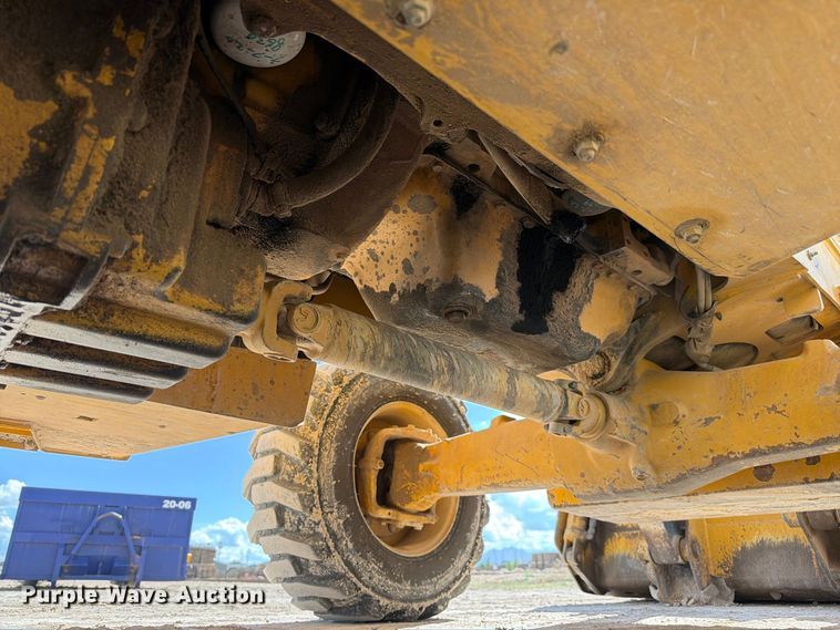 image for item FI2021 2010 John Deere 310J backhoe
