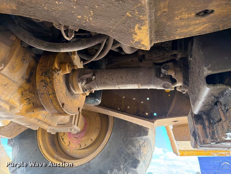 image for item FI2021 2010 John Deere 310J backhoe