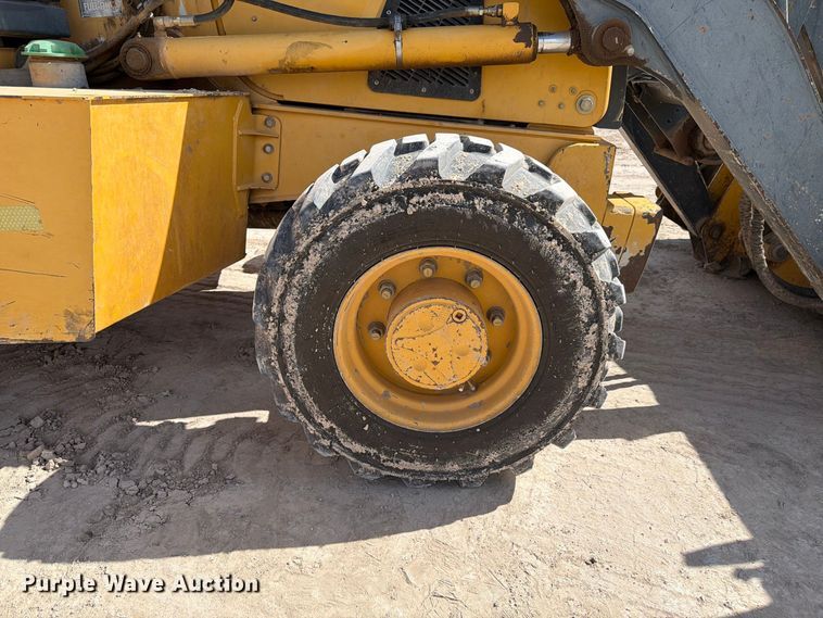 image for item FI2021 2010 John Deere 310J backhoe