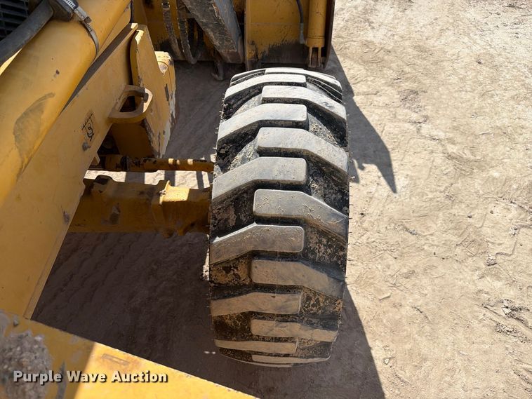 image for item FI2021 2010 John Deere 310J backhoe