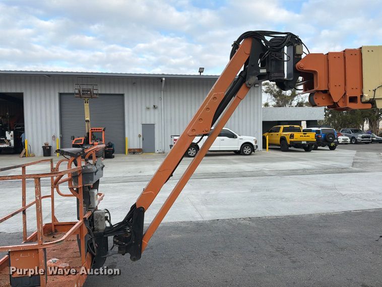 image for item FI2022 2014 JLG 1350SJP boom lift