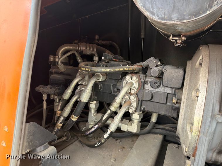 image for item FI2022 2014 JLG 1350SJP boom lift