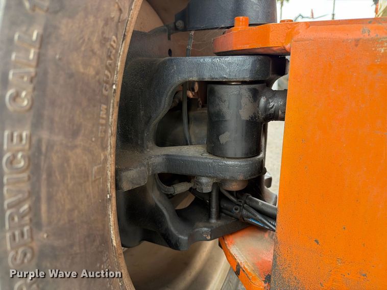 image for item FI2022 2014 JLG 1350SJP boom lift