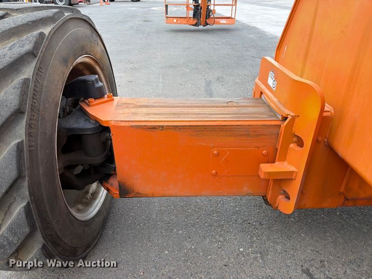 image for item FI2022 2014 JLG 1350SJP boom lift
