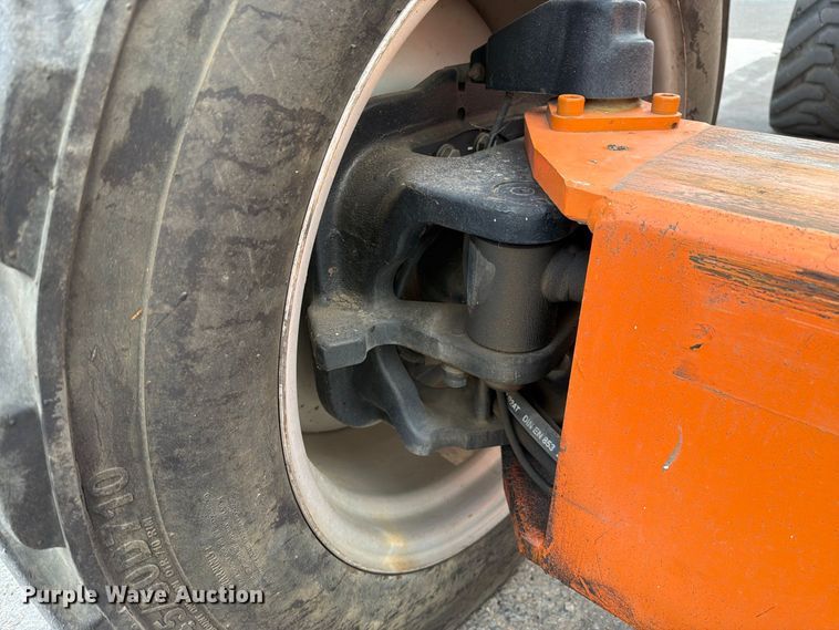 image for item FI2022 2014 JLG 1350SJP boom lift