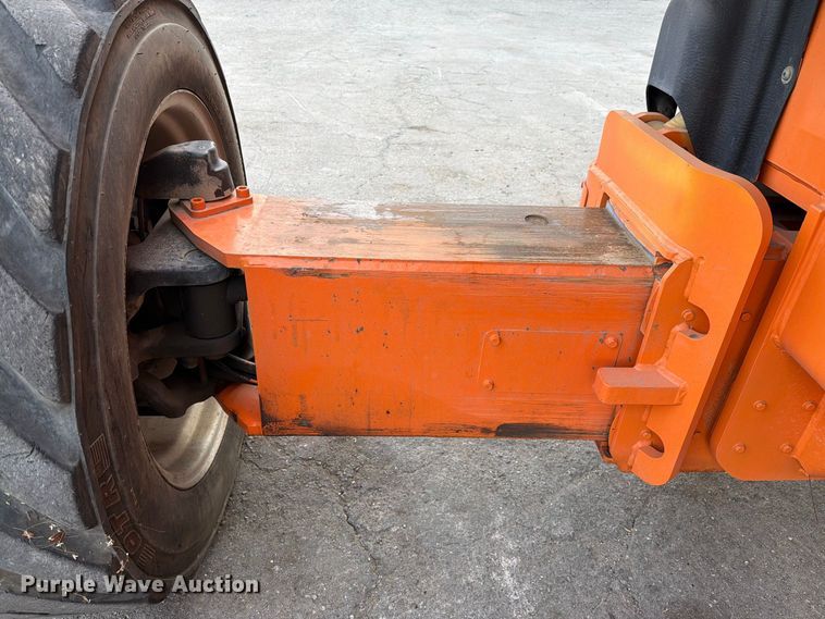 image for item FI2022 2014 JLG 1350SJP boom lift