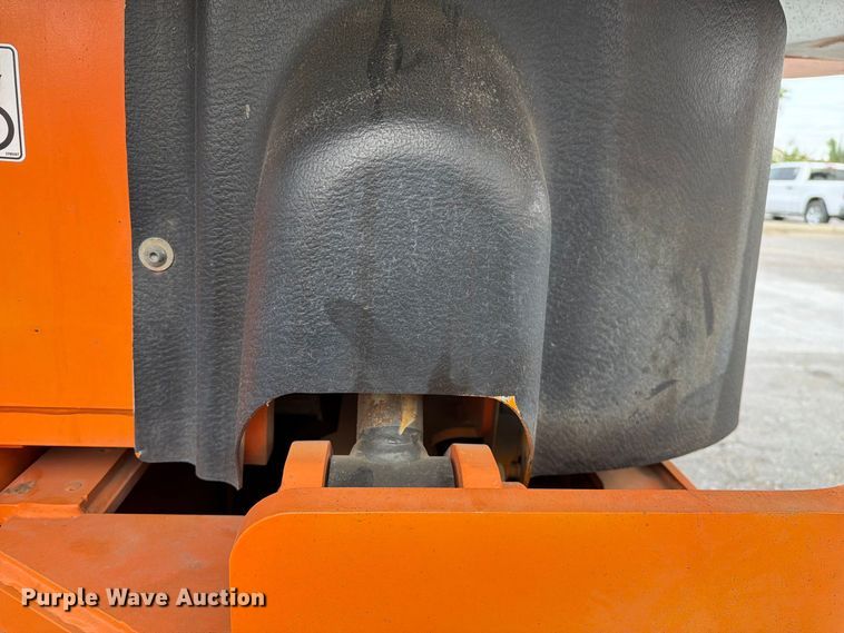 image for item FI2022 2014 JLG 1350SJP boom lift