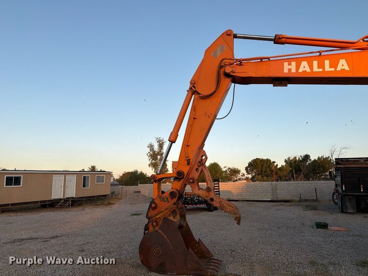 image for item FI2024 1998 Halla HE200W wheeled excavator