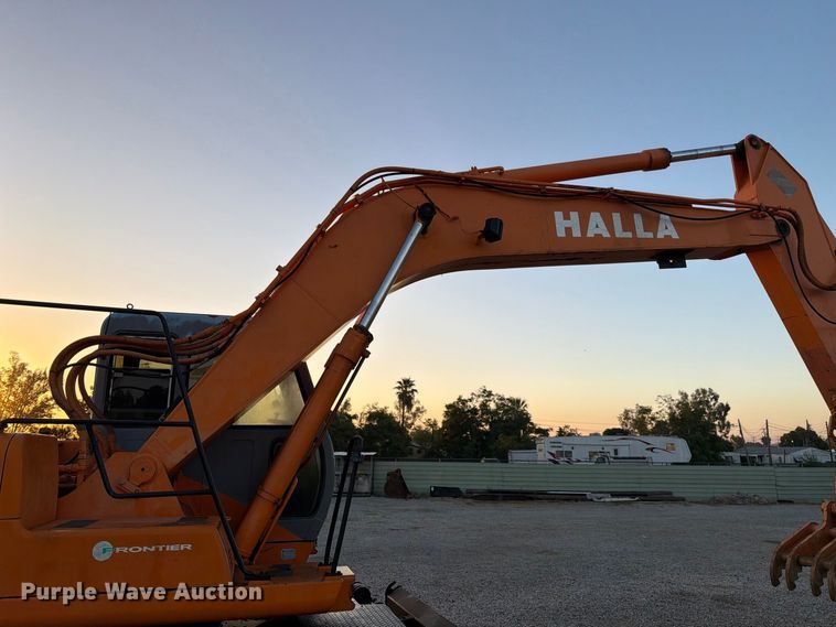 image for item FI2024 1998 Halla HE200W wheeled excavator