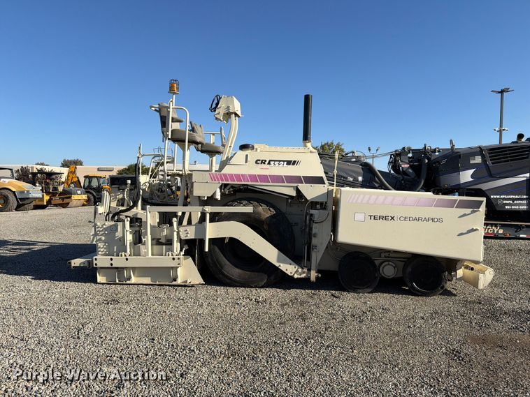 image for item FI2025 2007 Cedar Rapids CR352L paver