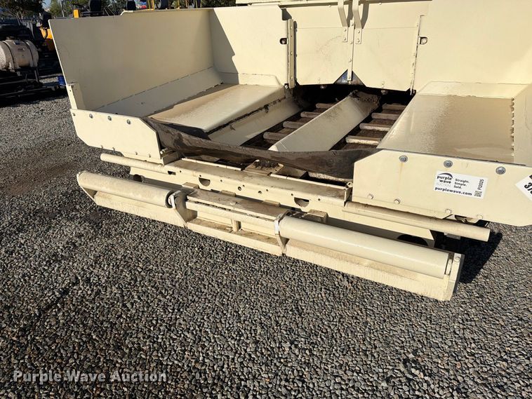 image for item FI2025 2007 Cedar Rapids CR352L paver
