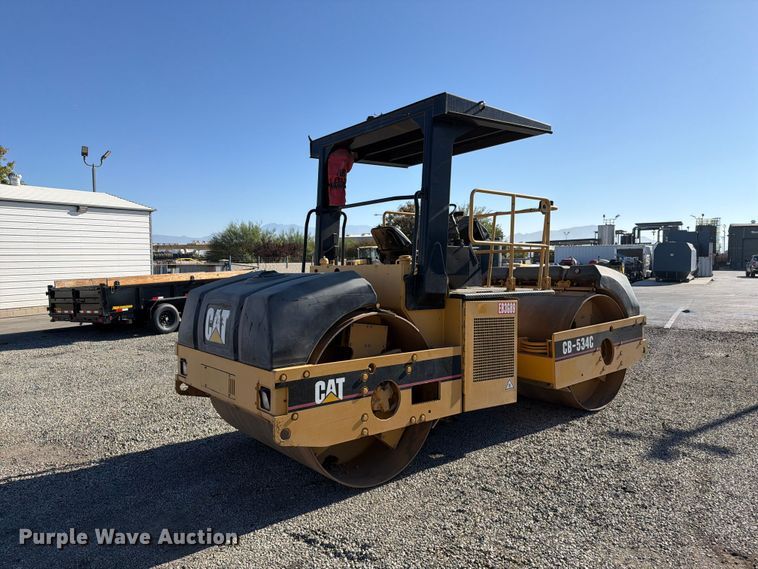 image for item FI2026 2001 Caterpillar CB-5340 double drum vibratory roller