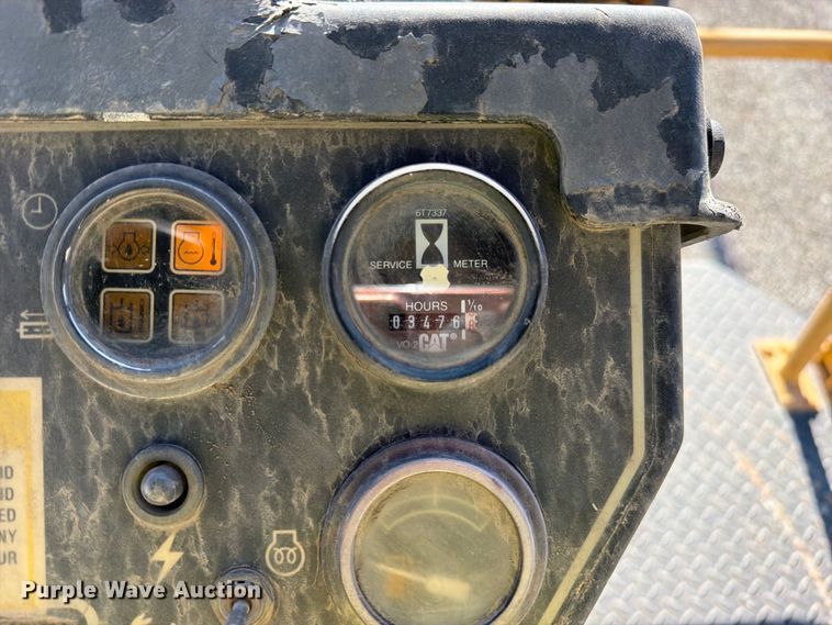 image for item FI2026 2001 Caterpillar CB-5340 double drum vibratory roller